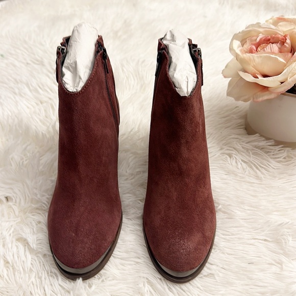 NEW DIBA Sequoia Burgundy heel ankle bootie women size 6 - Picture 2 of 5